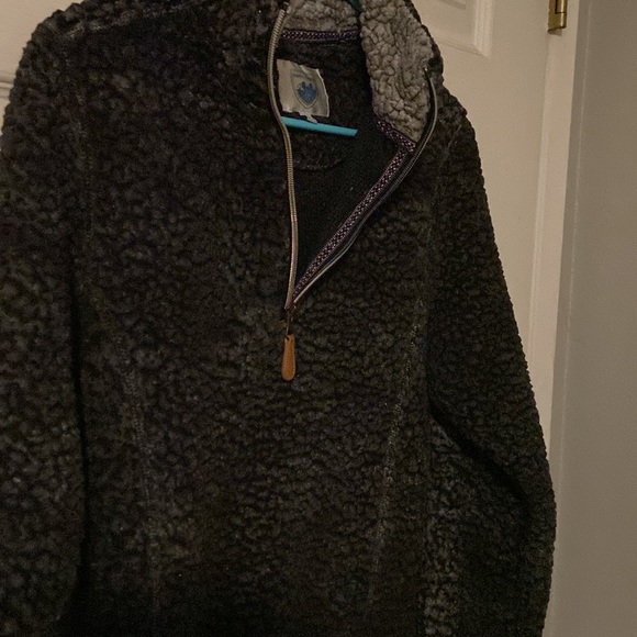 Fluffy quarter zip jacket - Picture 3 of 3